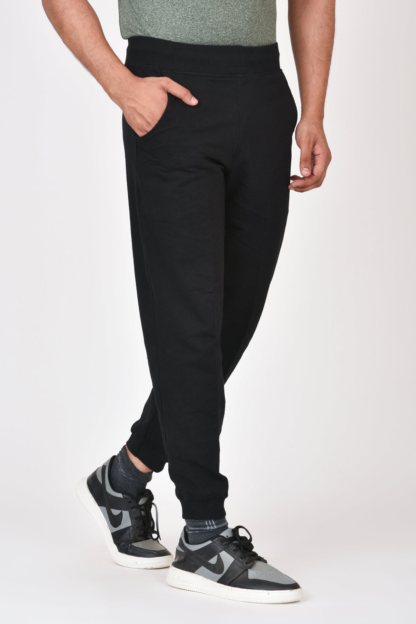 Men Straight Fit Jogger By Brute Force